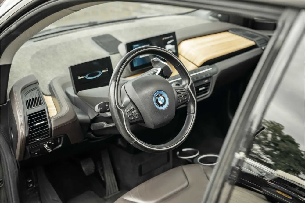 BMW i3      2019