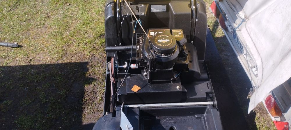 Sprzedam zamiatarkę spalinową