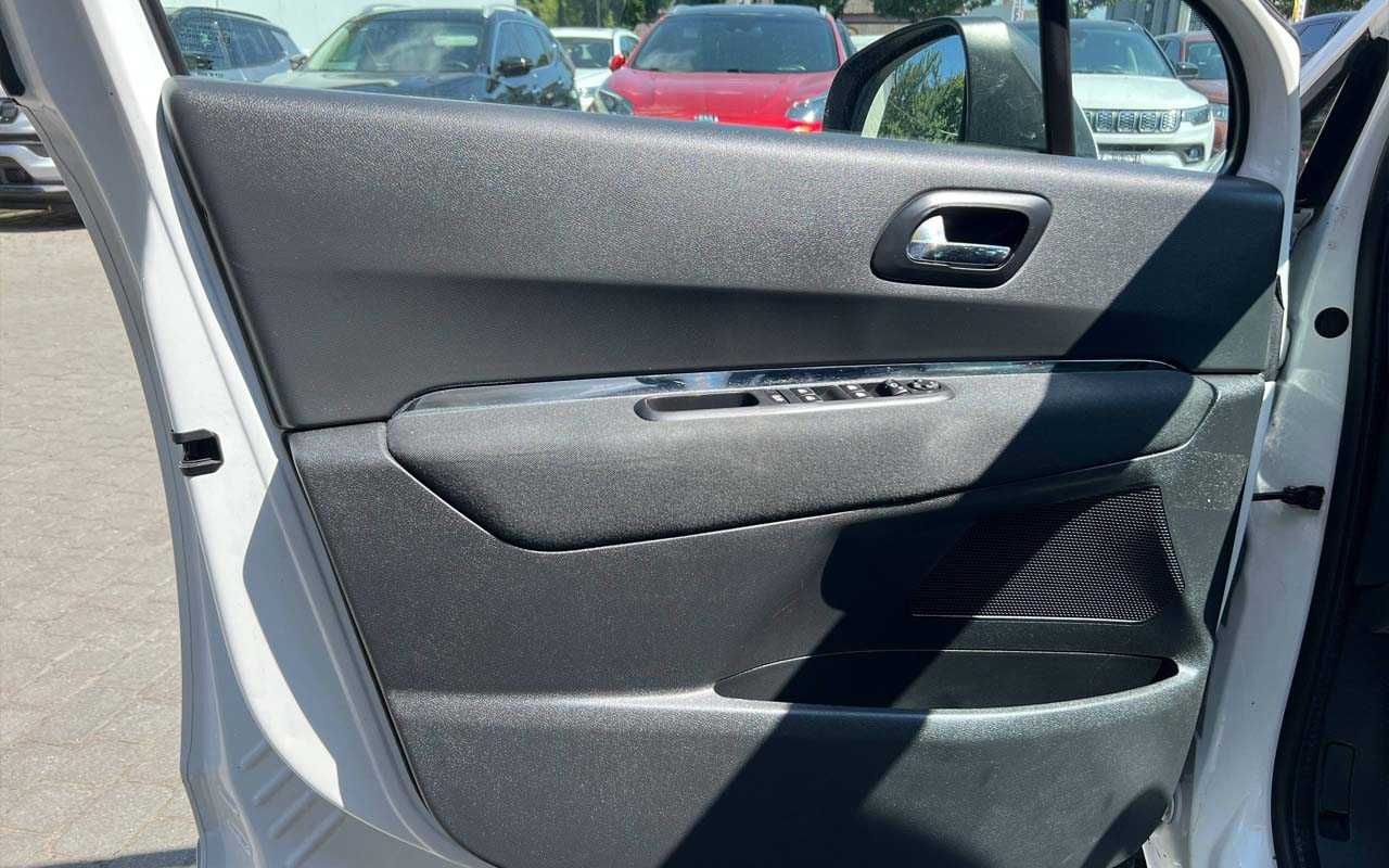Peugeot 5008 2014