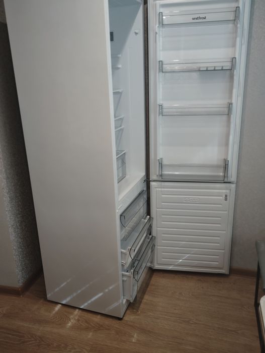 Продам холодильник