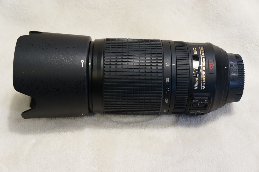 Nikon 70-300 mm f4,5-5,6 G VR  Ідеал!