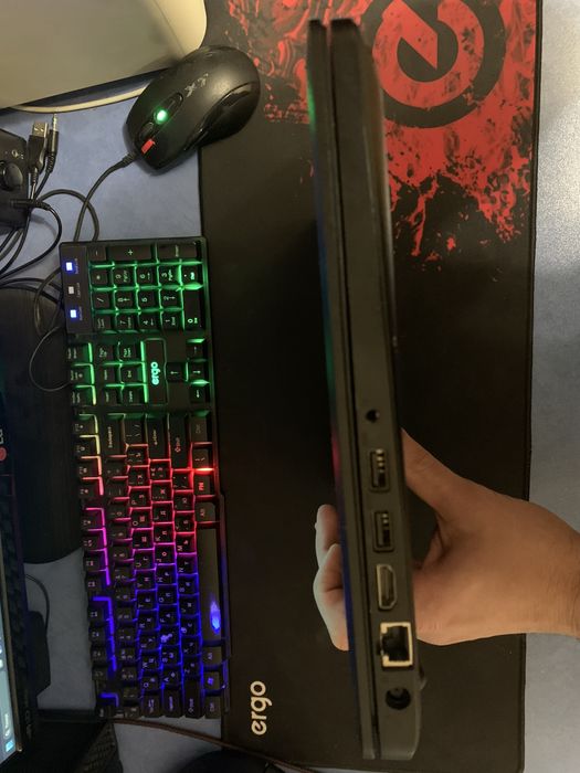 Dell Latitude 3480 14" Full HD / i5-7200U / 0GB RAM / 0GB SSD.