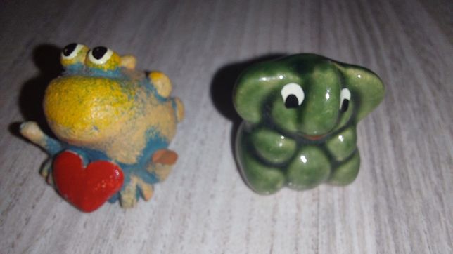 Dwie figurki słonik + żabka,  3 cm wielkości