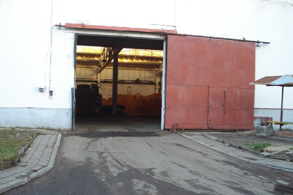 Здаеться  приміщення  1000м.  по  вул.  Шатрищанській  69