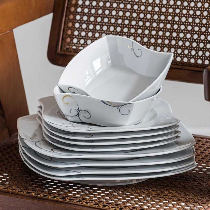 Zestaw Fyrklövern Victoria ze złotymi zdobieniami