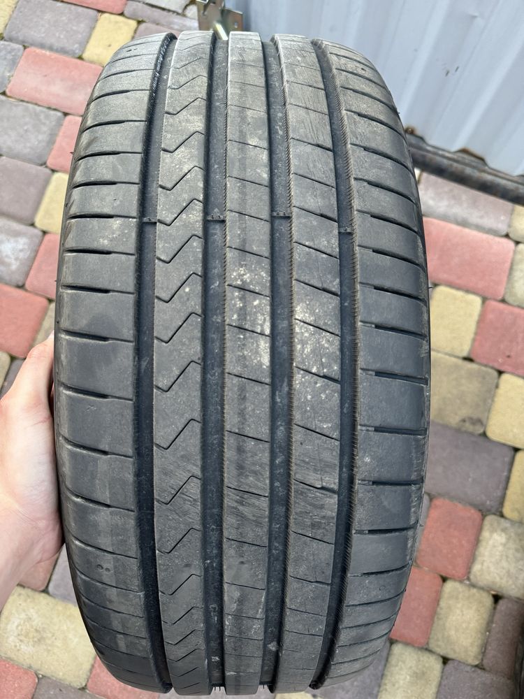 Шини Hankook Ventus PRIME 4 r17 235/45