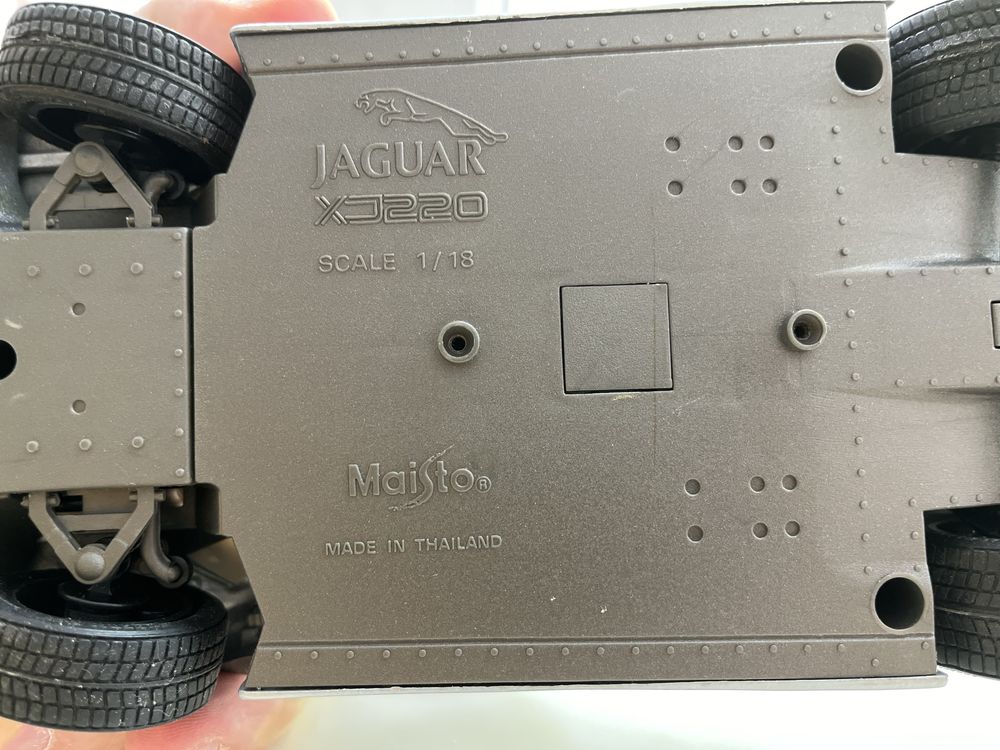 Maisto -  Jaguar XJ220 1:18
