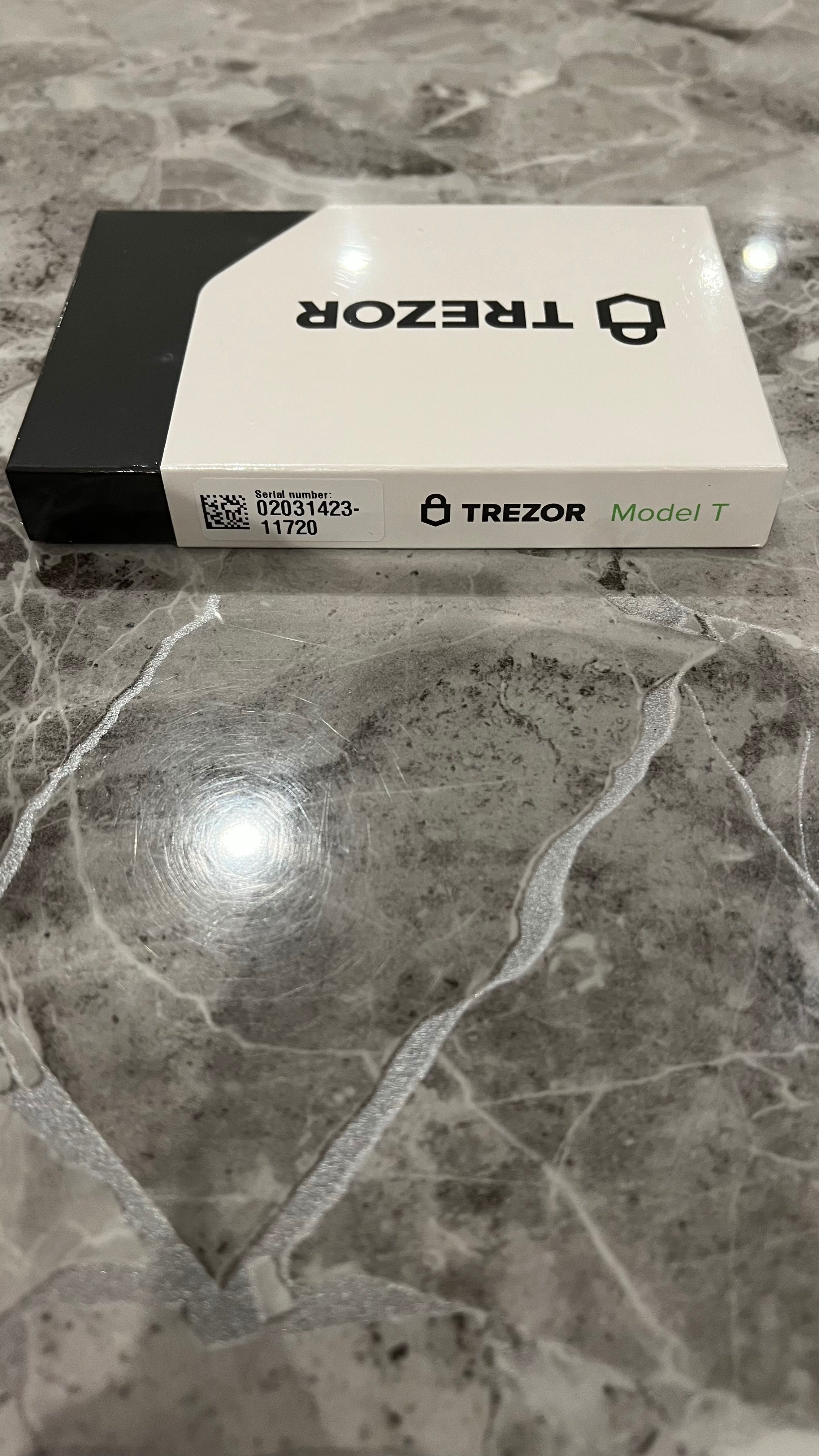 Trezor Model T/Криптогаманець/Оригінал/Запакований/Новий/Криптокошелек