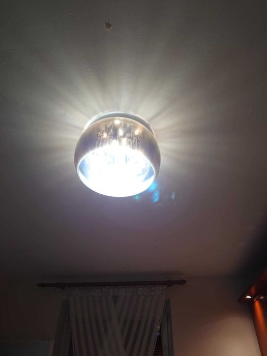 Ekskluzywna lampa sufitowa do salonu