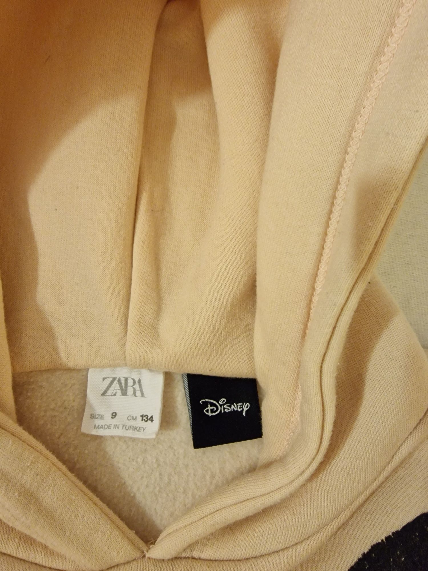 Hoodie e Sweatshirt quentinha Disney da Zara com capuz. Tamanho 9 anos