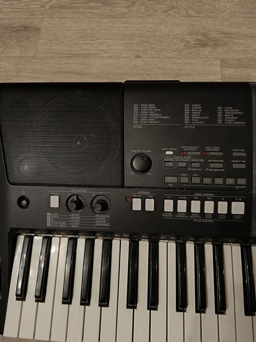 Сінтезатор Yamaha PSR Е-423