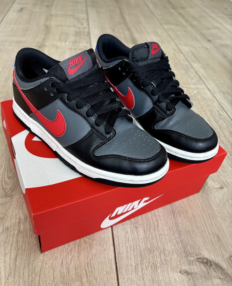 Buty Nike Dunki Low r. 36,5
