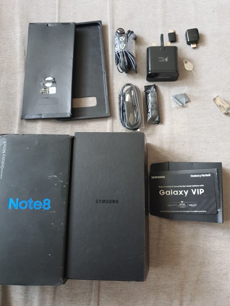 Комплект до samsung galaxy note 8. Навушники AKG.