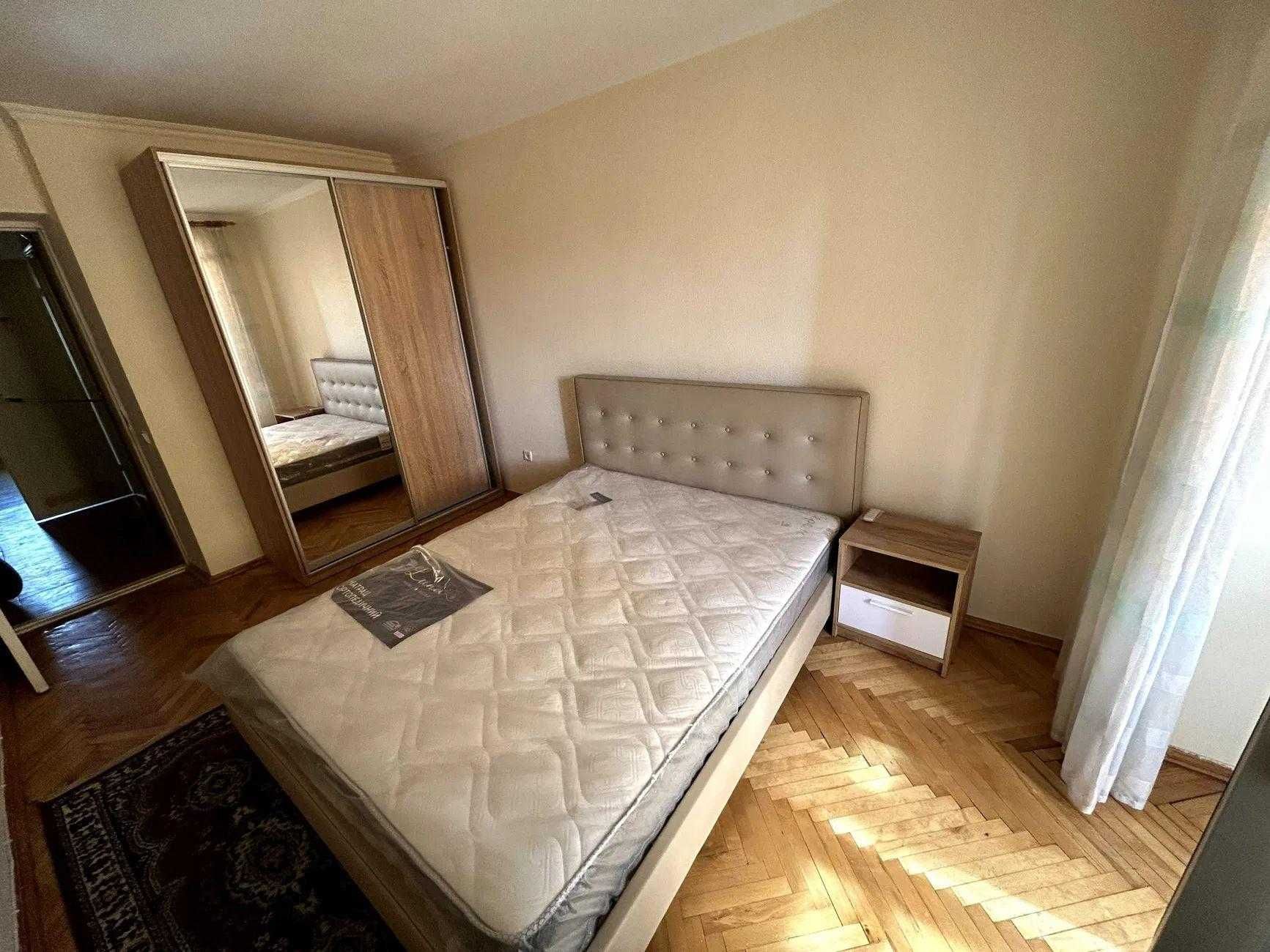 Продаж 3к Київ вул. Теремківська 8