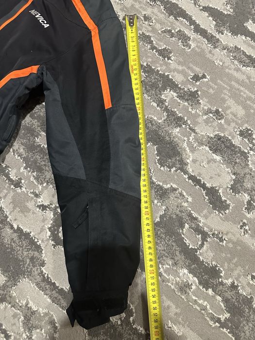 Продам лижну куртку для хлопчика