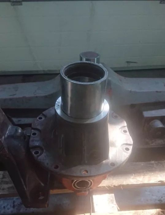 Regeneracja osi przedniego zawieszenia Massey Ferguson itp.