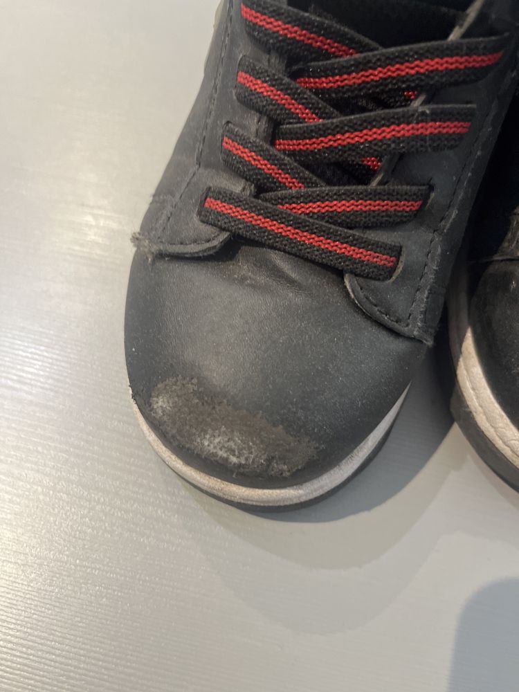 Buty z kółkami Hellys 33