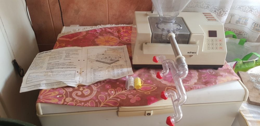 Edhard         máquina distribuidora    pastelaria