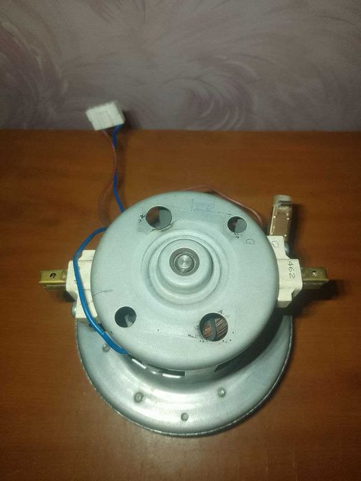 БЕЗКОШТОВНА ДОСТАВКА Двигун (мотор) для пилососа  MKR2451  1600W