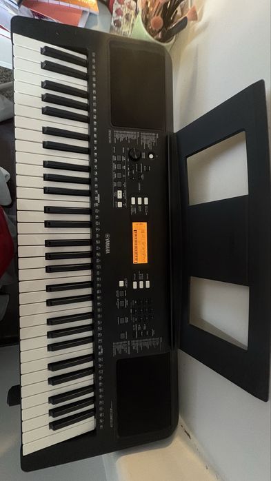 Teclado musical Yahama