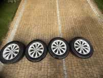 VW felgi 17’’ z oponami letnimi