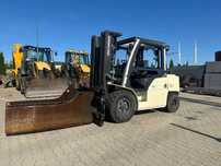 Nissan Unicarriers 50 DG1F4A50Q  /5 T /4,5 m /R.2018/3680h  Wózek widłowy z chwytakiem ściskowym do bel balotów złomu itp Widlak