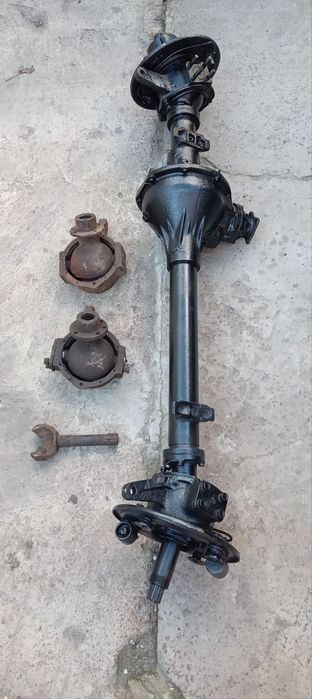 Передний мост и поворотни кулакы УАЗ!!!