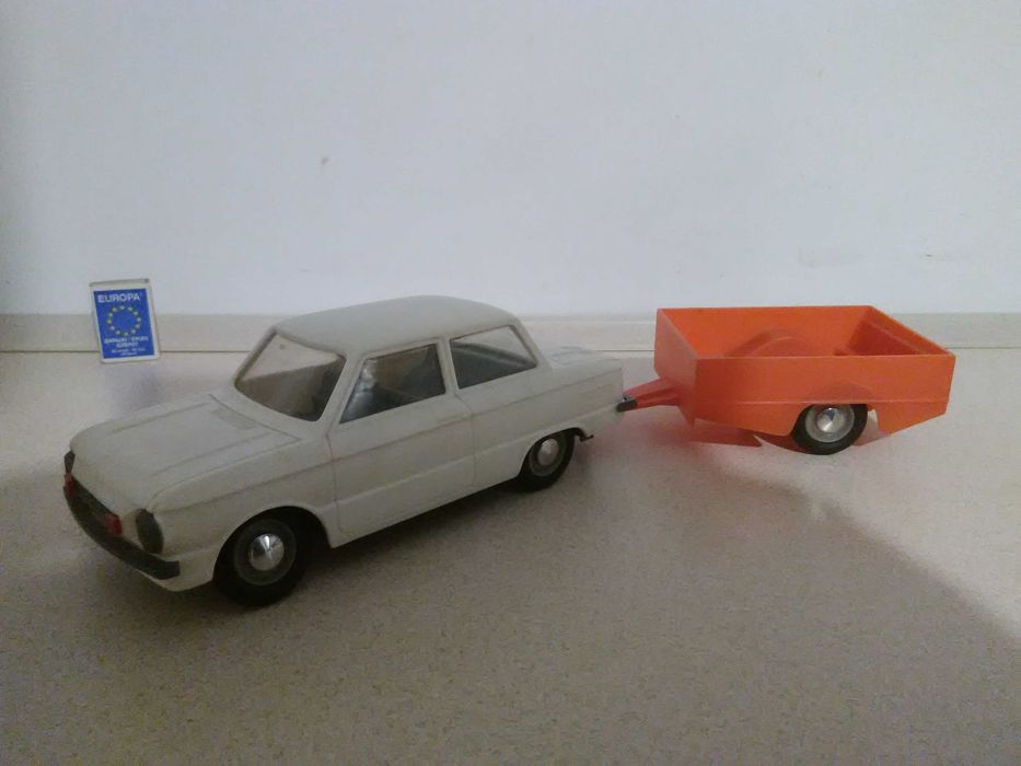 stara zabawka PRL ZAZ ZAPOROŻEC + przyczepa 1:18 ZSRR USRR zabytek czz