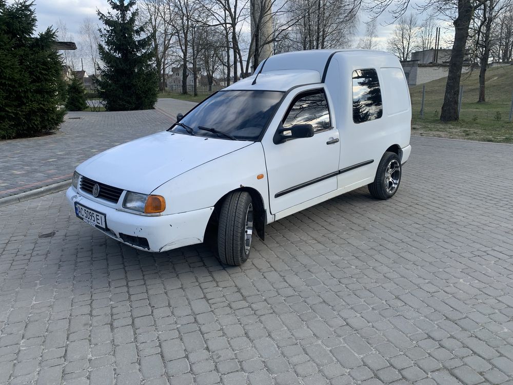 Volkswagen caddy 1,9 тд