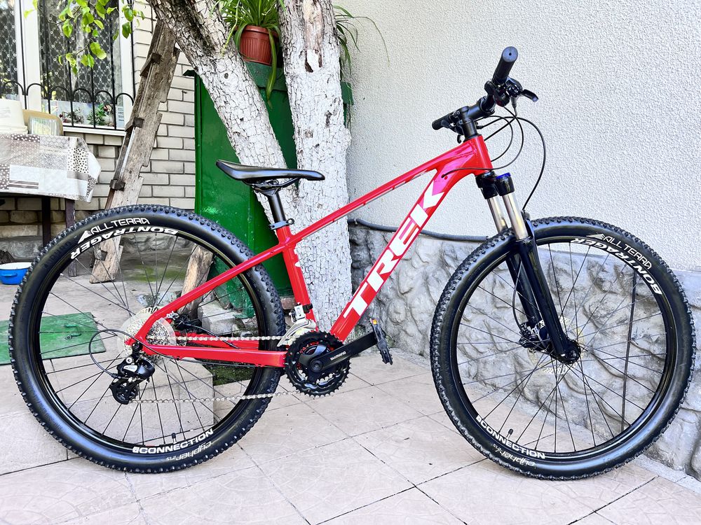 TREK MARLIN 6 2021 года на 27,5 колесах/Гидравлика/SHIMANO/ALTUS