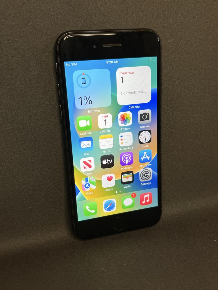 iPhone 8/64Gb Отличное состояние!