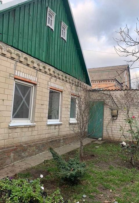 Продається дім у смт Балабине.