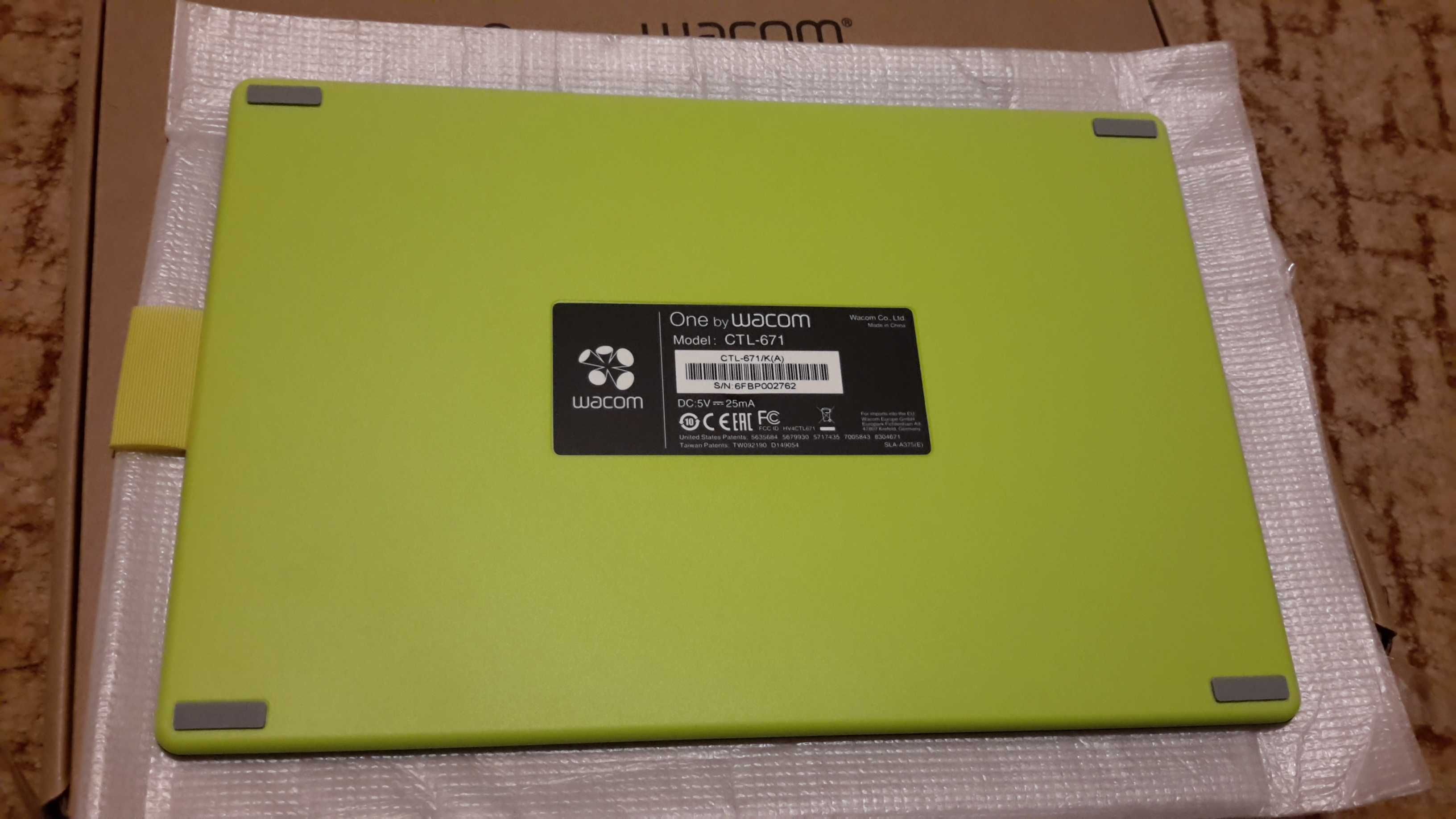 Tablet graficzny One by WACOM (CTL-671) wielkość M