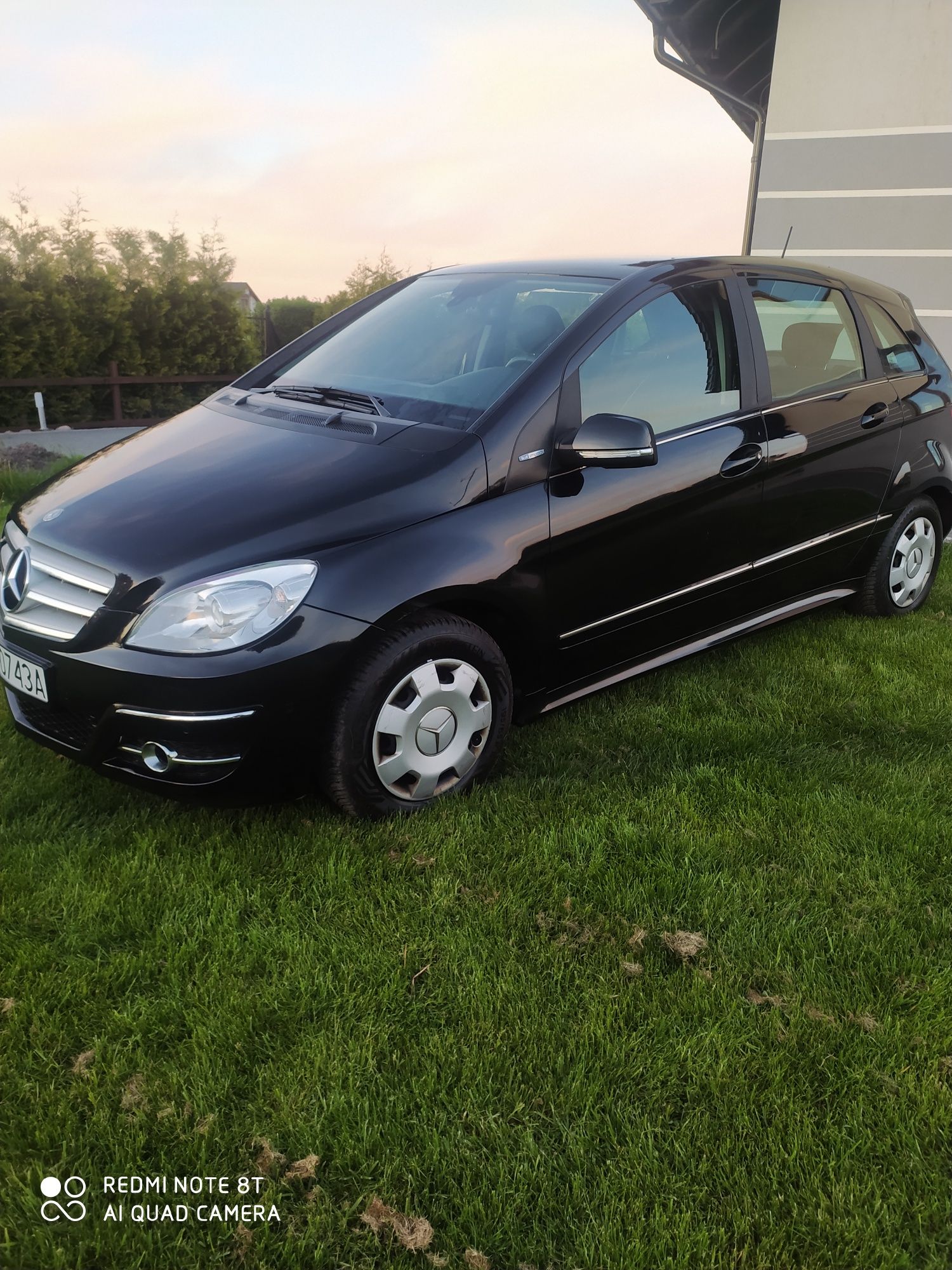 Mercedes B 180 Blueefficiency Benzyna