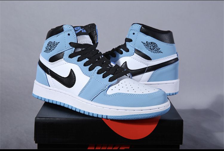 Air Jordan 1 High University Blue