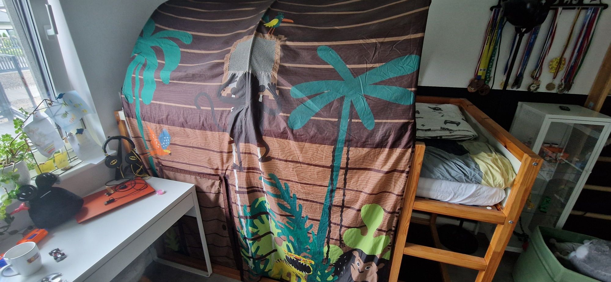 Ikea kura łóżko z drabinką i baldachimem