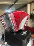 Vendo concertina em FA LA RE semi nova da Famosa marca Pedrosini