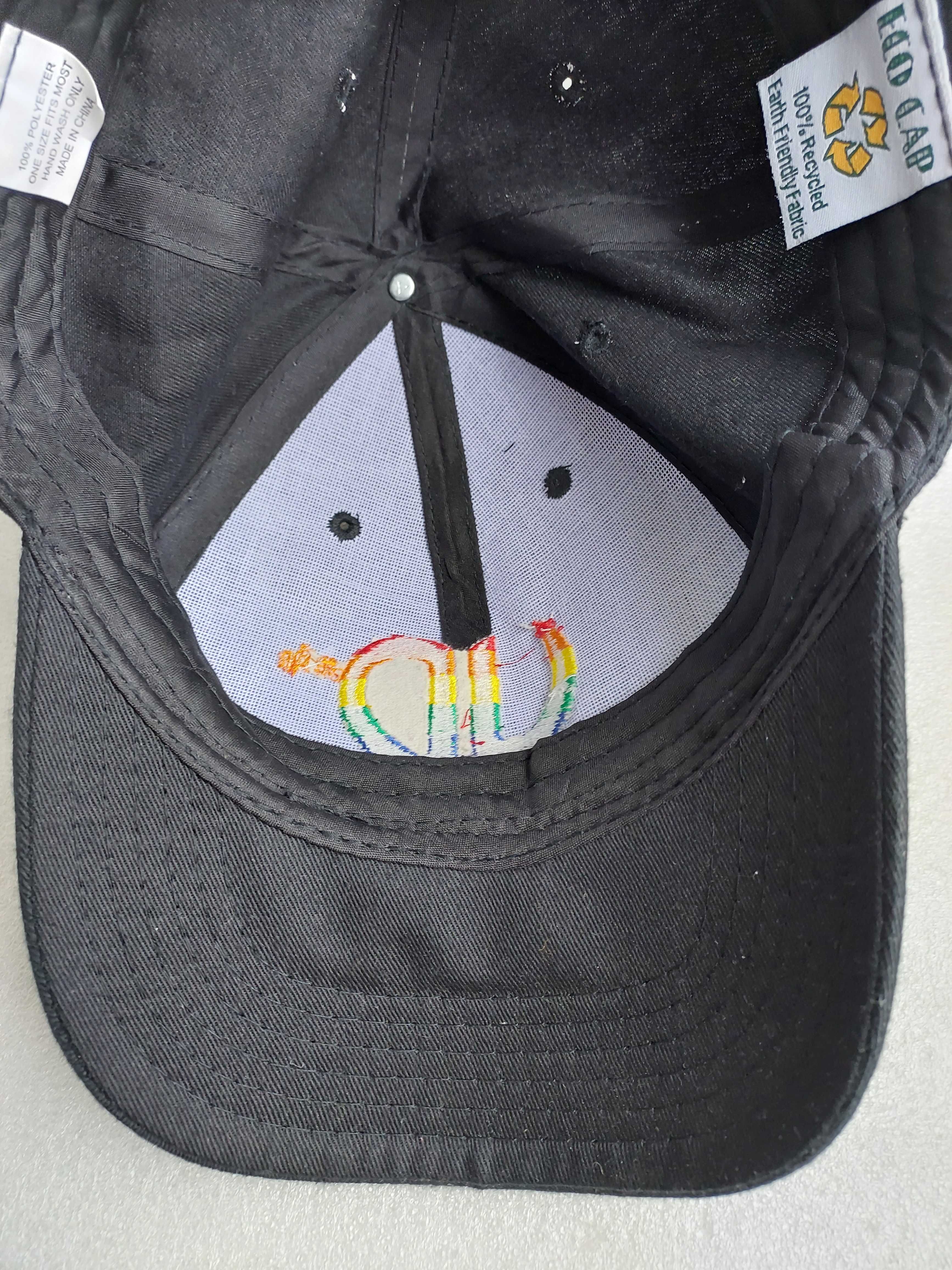 Nowa czapka z daszkiem czarna unisex – logo UD10AR