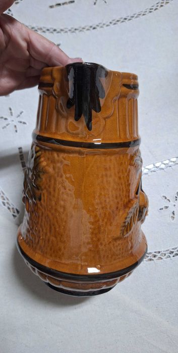 Caneca artesanal em barro