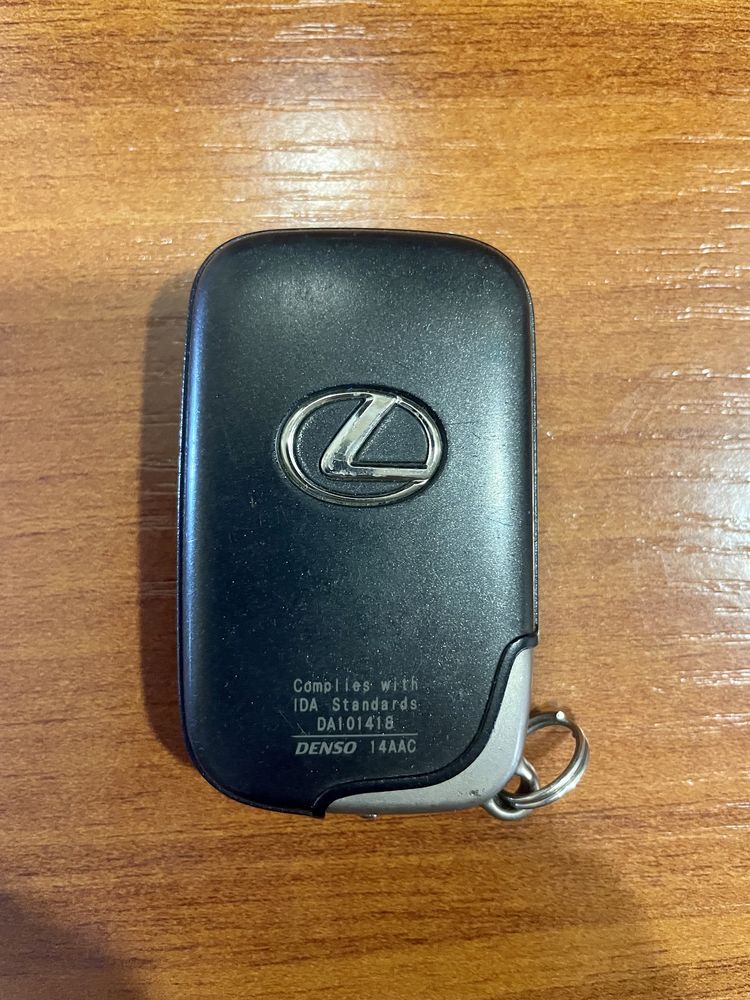 Авто ключ Lexus оригинал