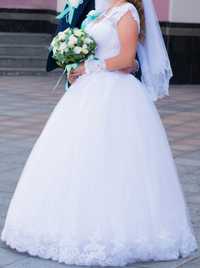 Весільна сукня:)