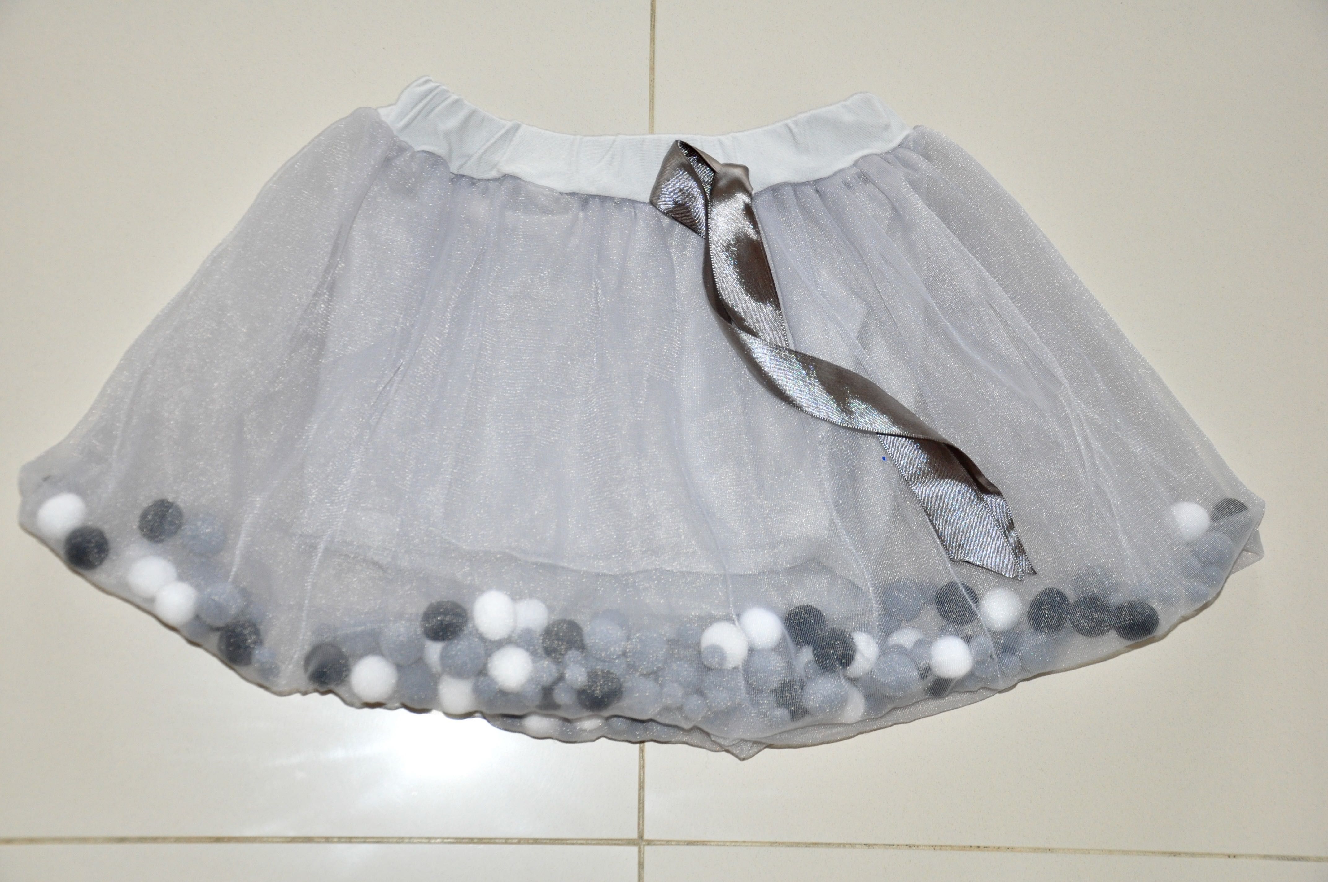 Spódniczka tiulowa z pomponikami Baby Powder Handmade r. 110 cm
