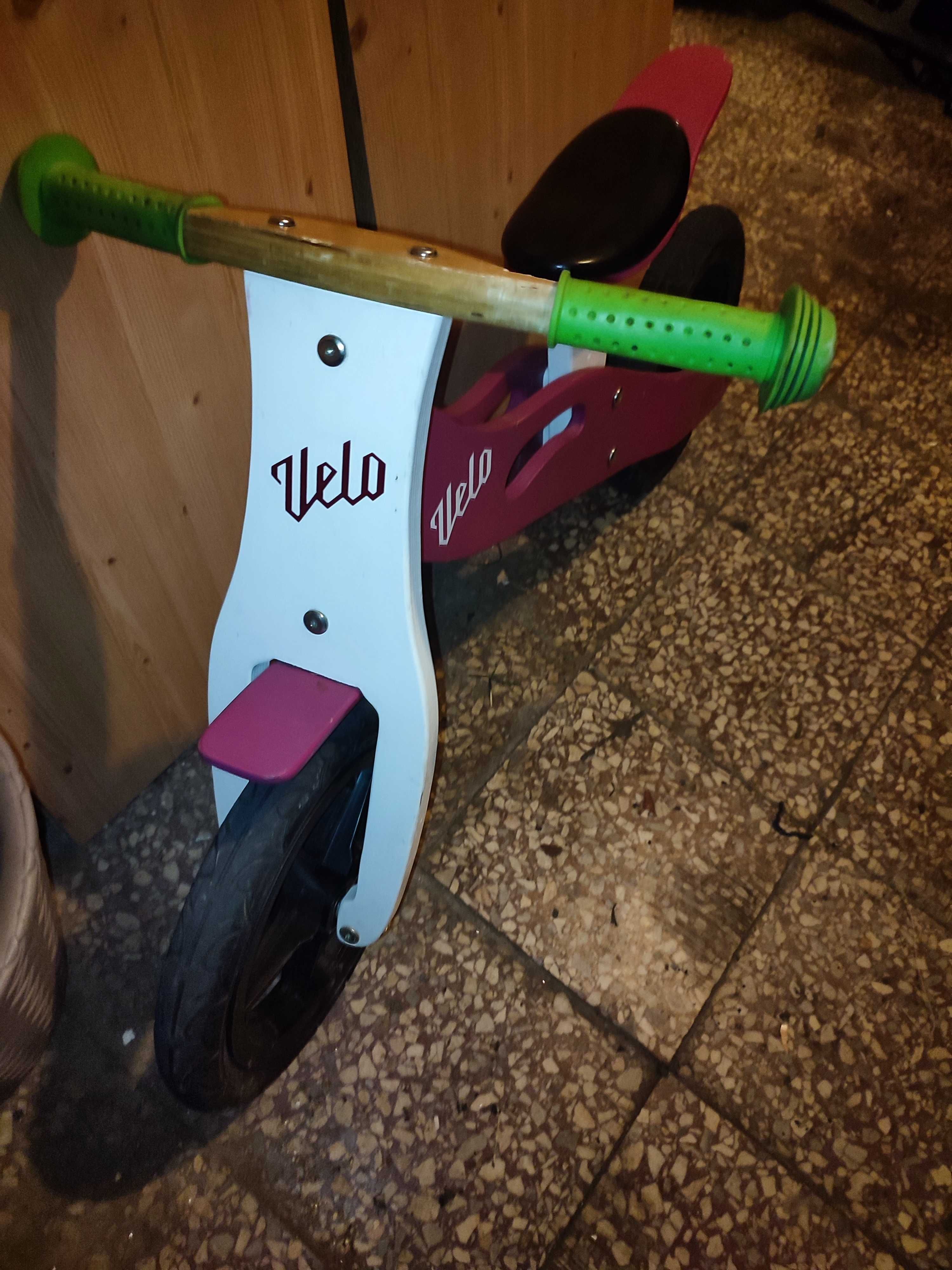 Drewniany dziecięcy rowerek biegowy Velo