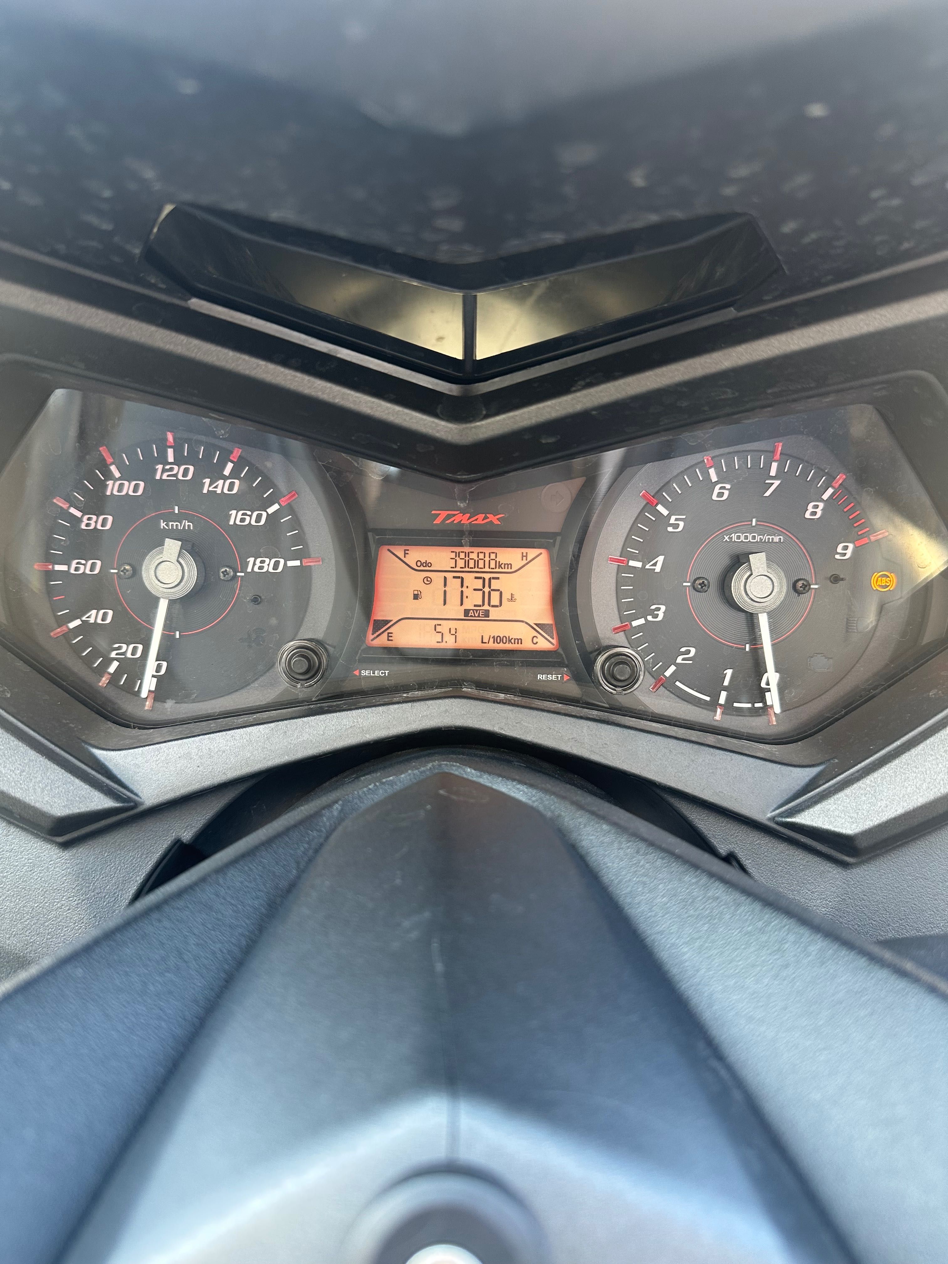 Yamaha tmax 530 branco