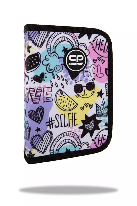 Piórnik jednoklapkowy bez wyposażenia Coolpack Clipper Mood. Patio