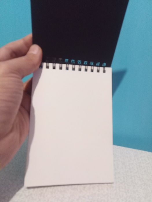 Набір художника кольорові олівці 6 шт., сетчбук та органайзер для флом