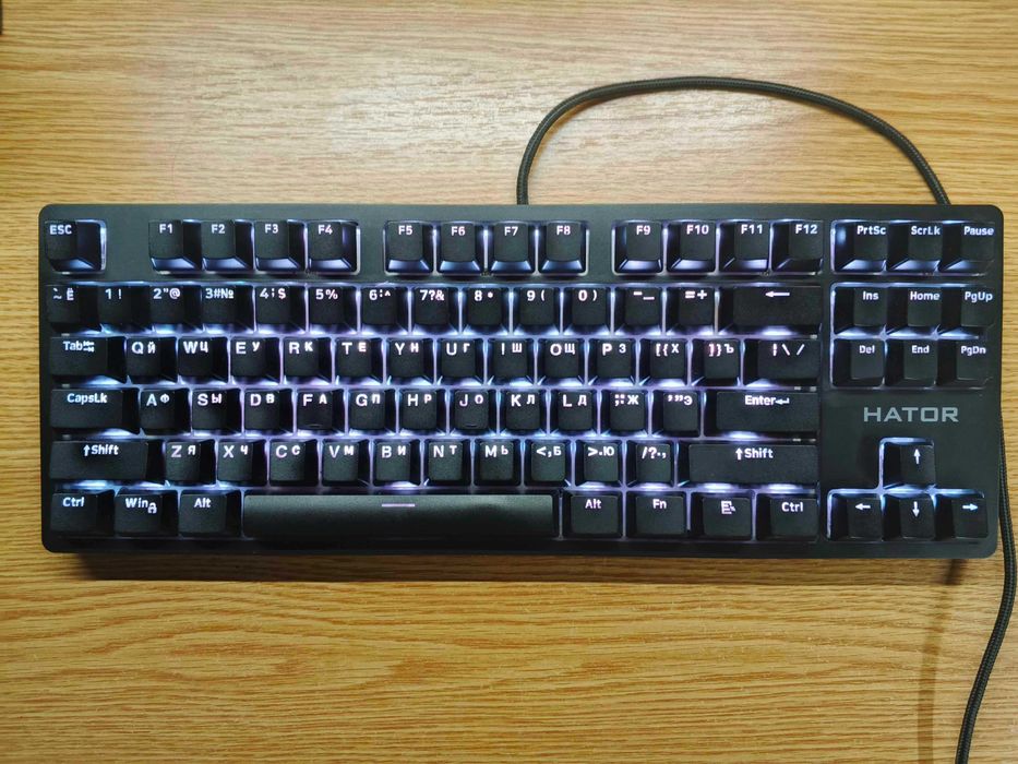 Б/у игровая механическая клавиатура hator rockfall 2 mecha tkl