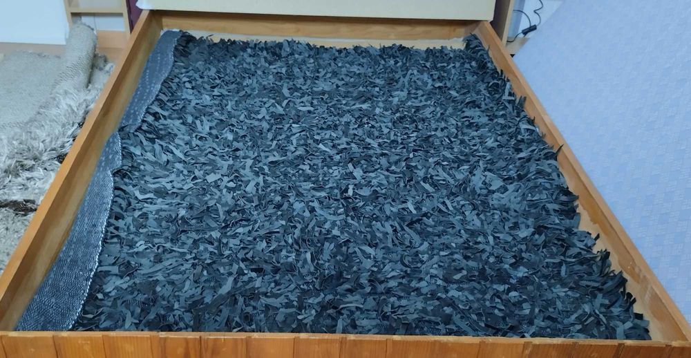 Tapete artesanal em pele