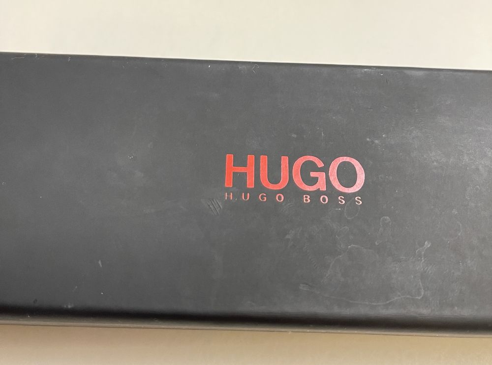 Etui magnetyczne na okulary Hugo Boss oryginał