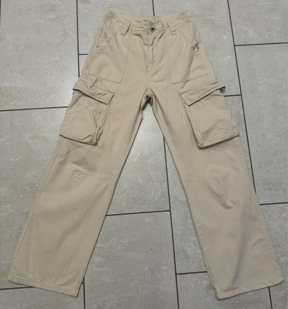 Spodnie extra bojówki cargo Bershka S/XS beżowe damskie/ młodzieżowe